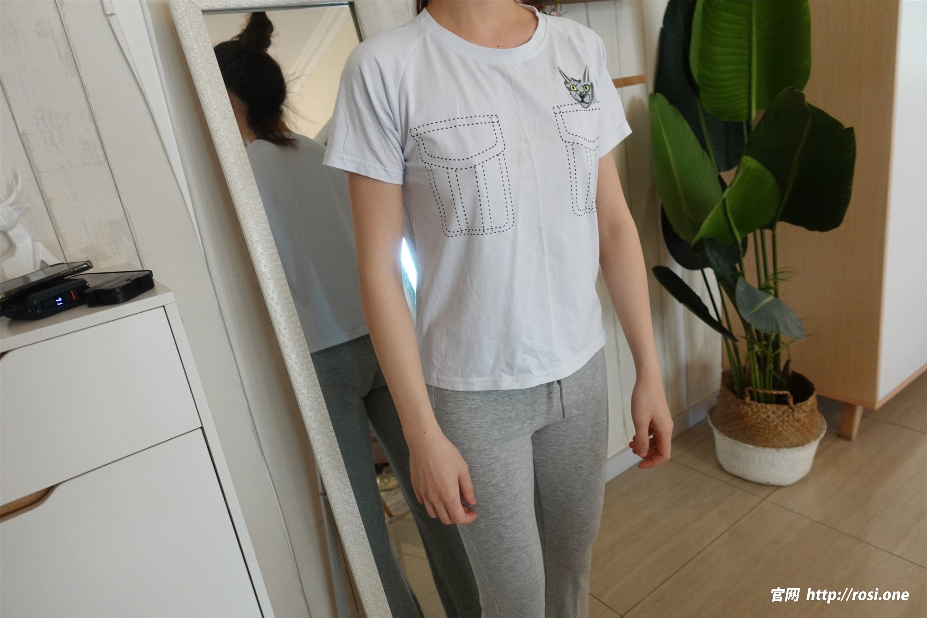 ROSI写真 2023.09.08 NO.4295